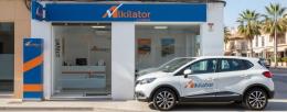 Alkilator