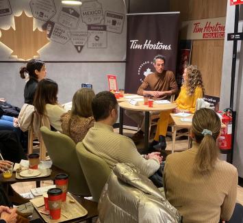 Las cafeterías Tim Hortons acogen más de 20 presentaciones de libros