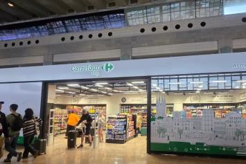 Carrefour abre su primera tienda en un aeropuerto de España