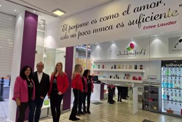 Gran acogida en la apertura de la nueva tienda Perfumhada en Albacete