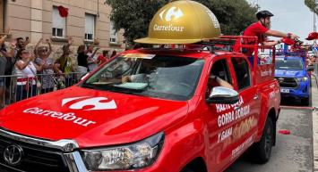 Carrefour lanza la Gorra Dorada en La Vuelta con 17.000 euros en premios 