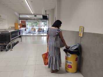 Consum instala contenedores para el reciclado de cápsulas de café en todos los supermercados de la ciudad de València